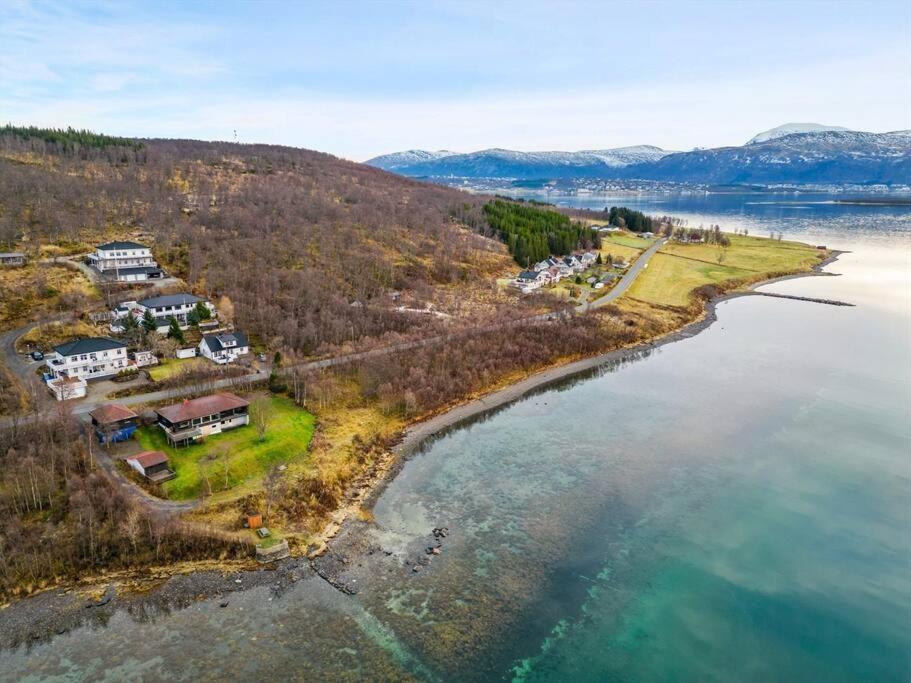 Hus Med Egen Strandlinje Tromso Exterior photo