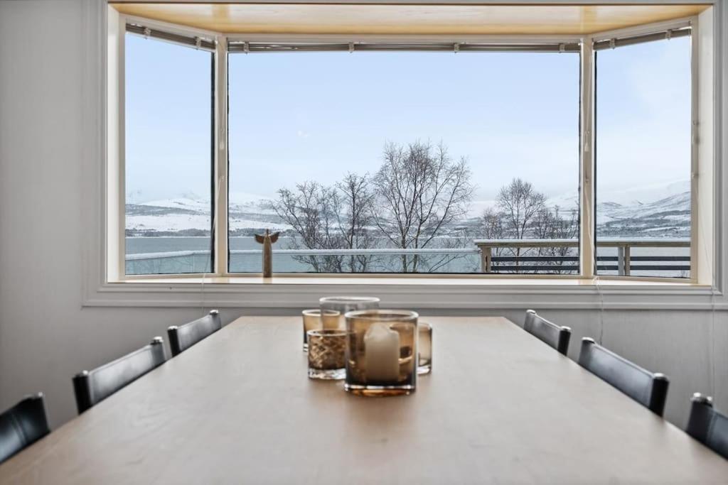 Hus Med Egen Strandlinje Tromso Exterior photo