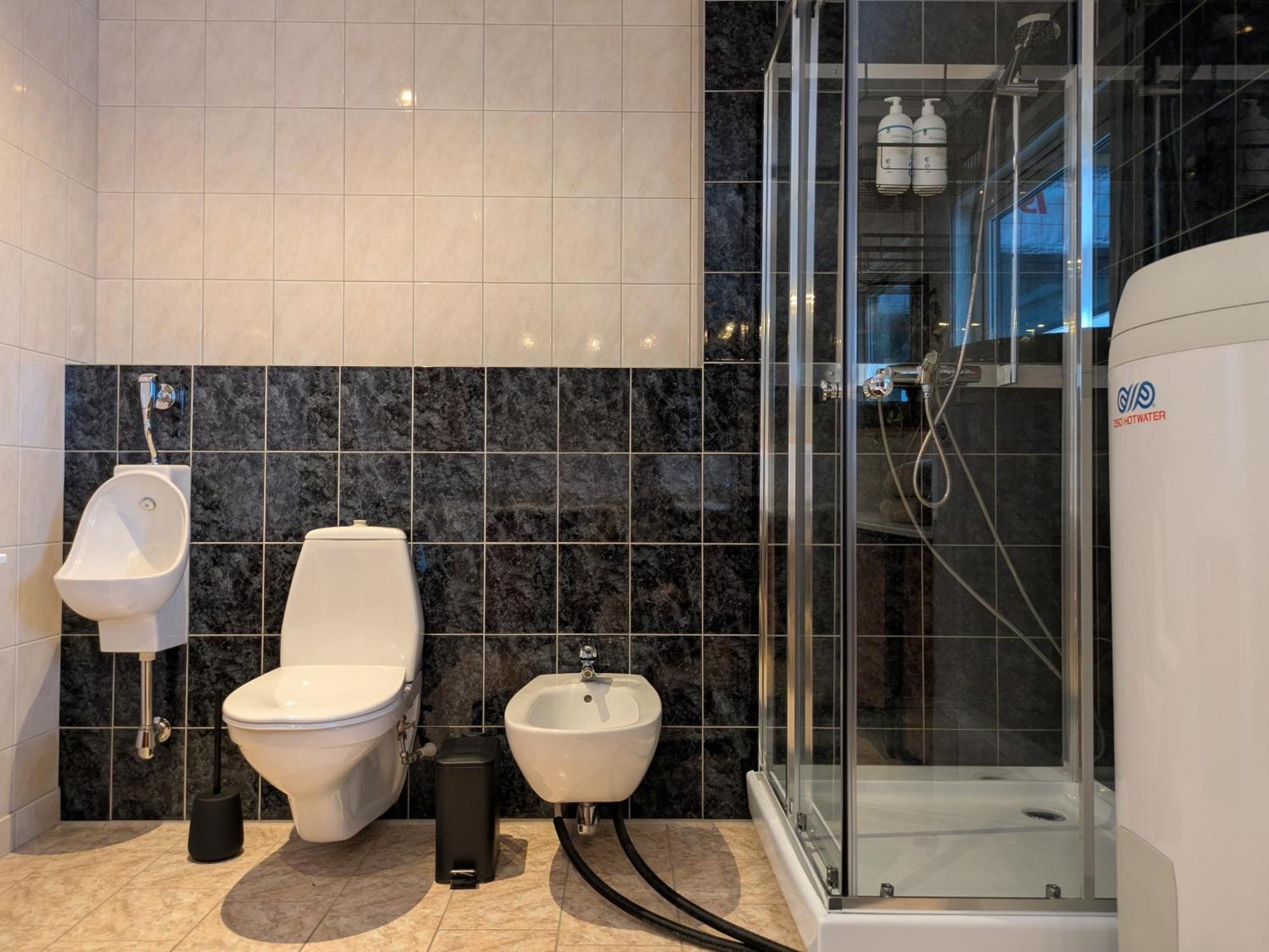 Hus Med Egen Strandlinje Tromso Room photo